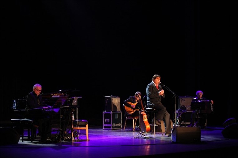 Bernard Sauvat Au Casino Du Liban
